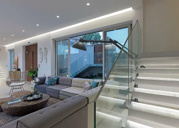 K スキアトスタウン